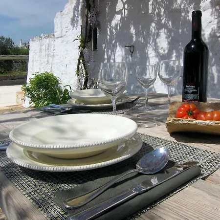 Trullo Iduna Villa *